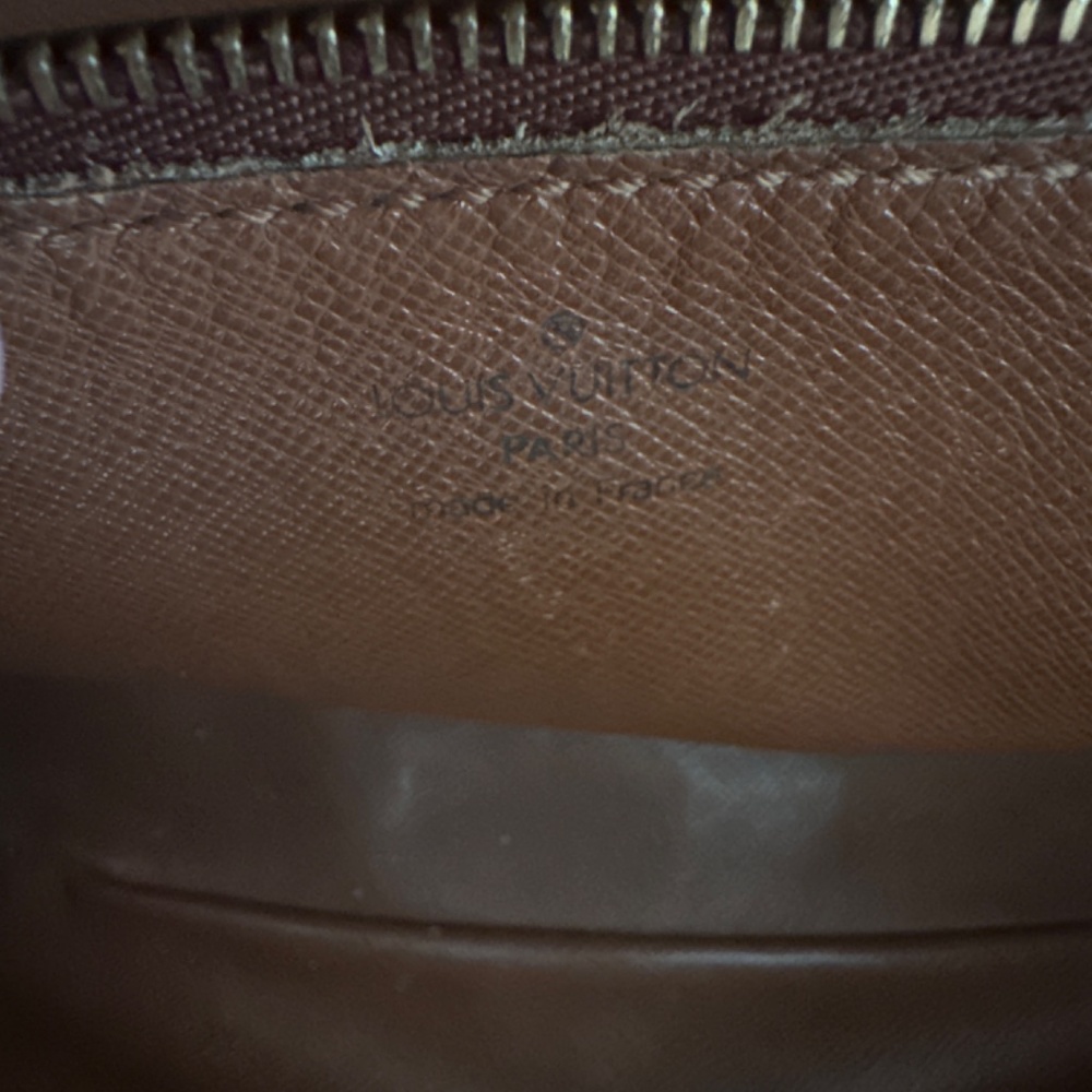 Authentic from Jebwa - LV Tan Epi Bundle: Crossbody, 2x Wallet, Box, Dustbag - Picture 10 of 16